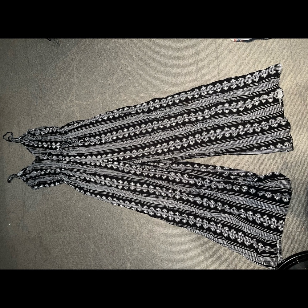 black and white designed jumper
